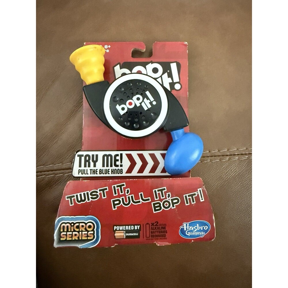 NEW 2013 Hasbro Bop It Micro Series Bop It Twist It Pull It Retro Vintage